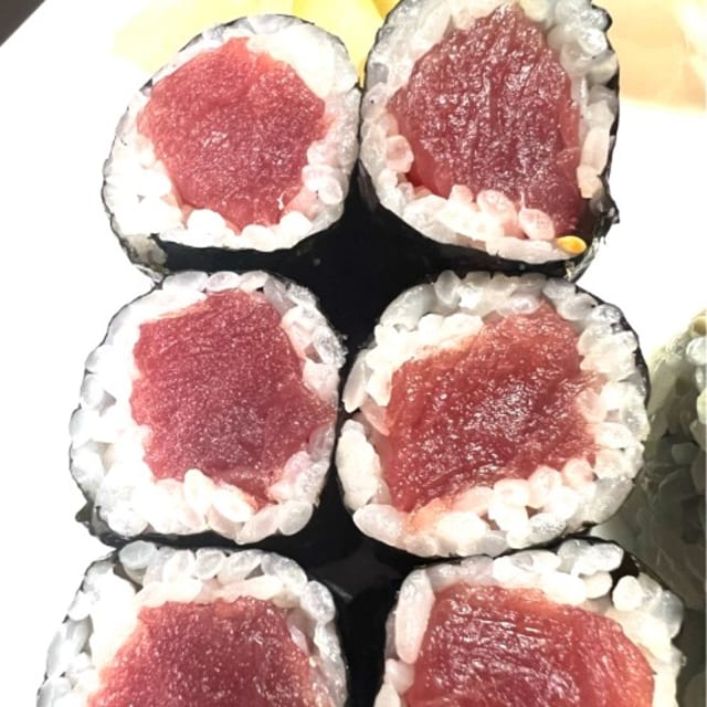 Tuna Sushi Roll.