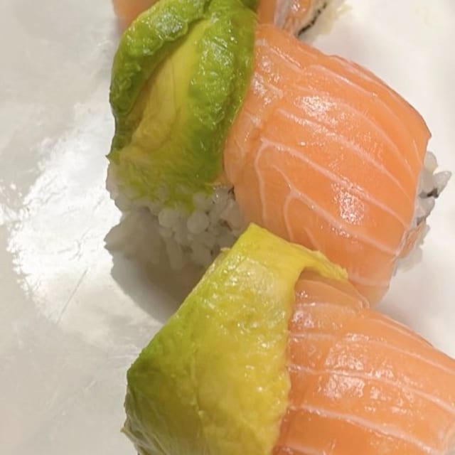 Double Salmon Roll.