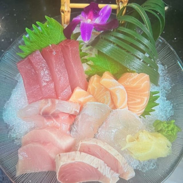 Sashimi Deluxe.